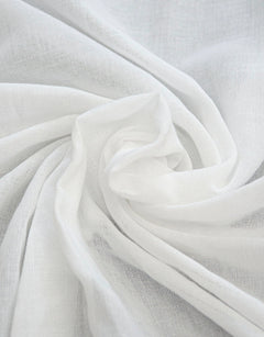 Närbild på gardintyg Viska i vitt