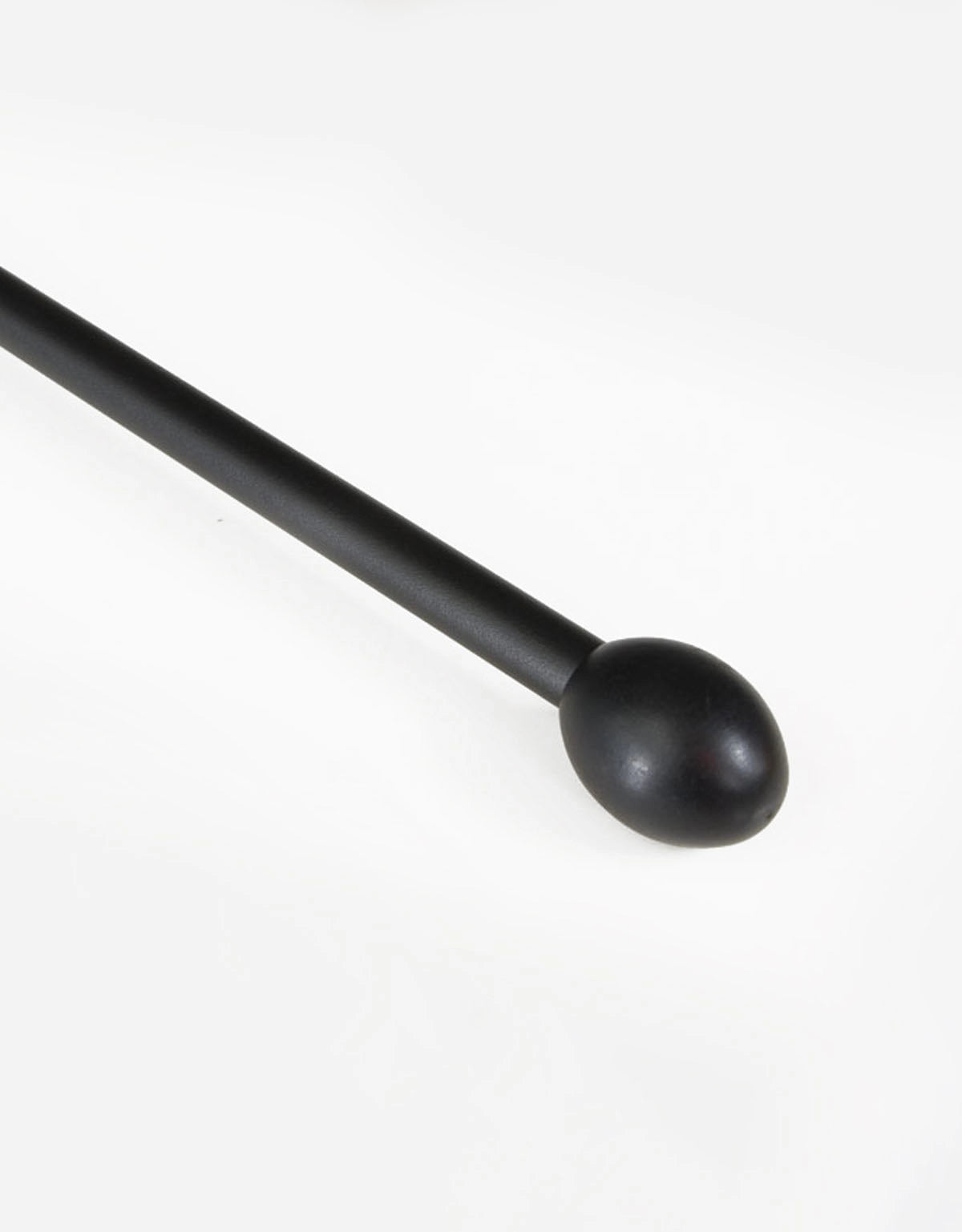 Svart gardinstång med oval knopp